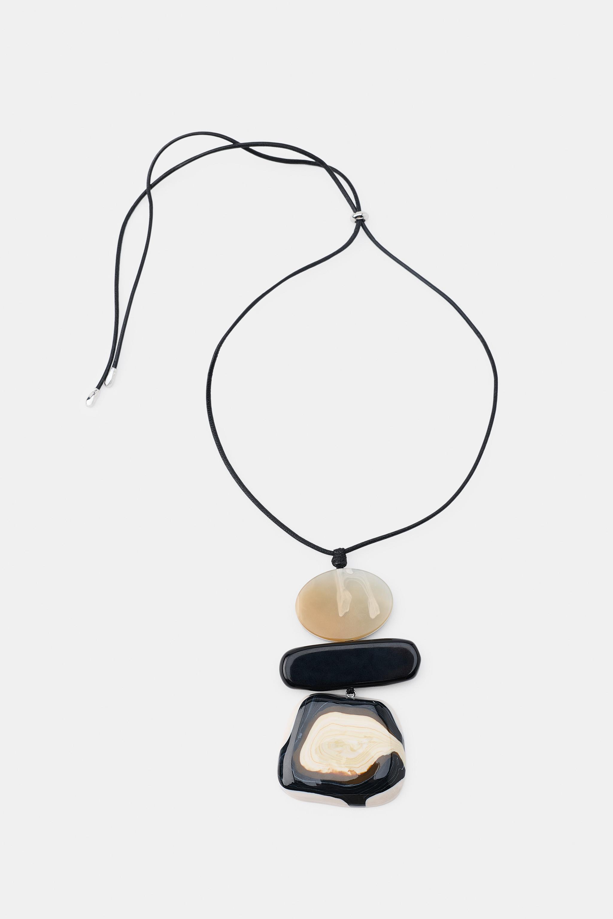 COLLIER LACET CUIR RÉSINE